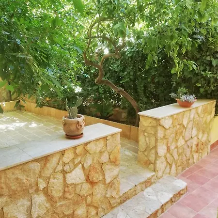 Guest house Giardino Di Persefone 2*